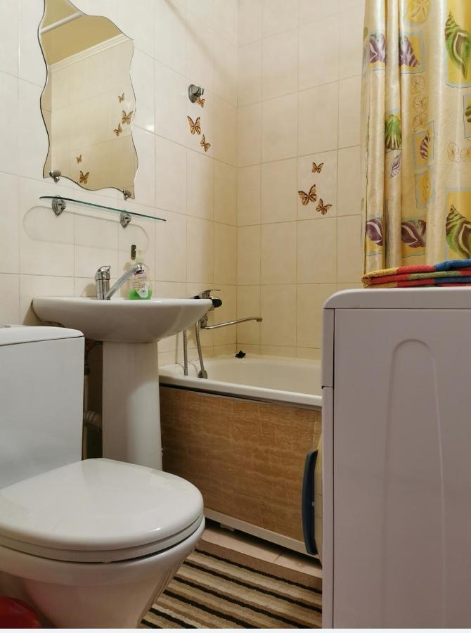 1 Комн Апартаменты В Центре Рядом С Парком Qostanai Exterior foto