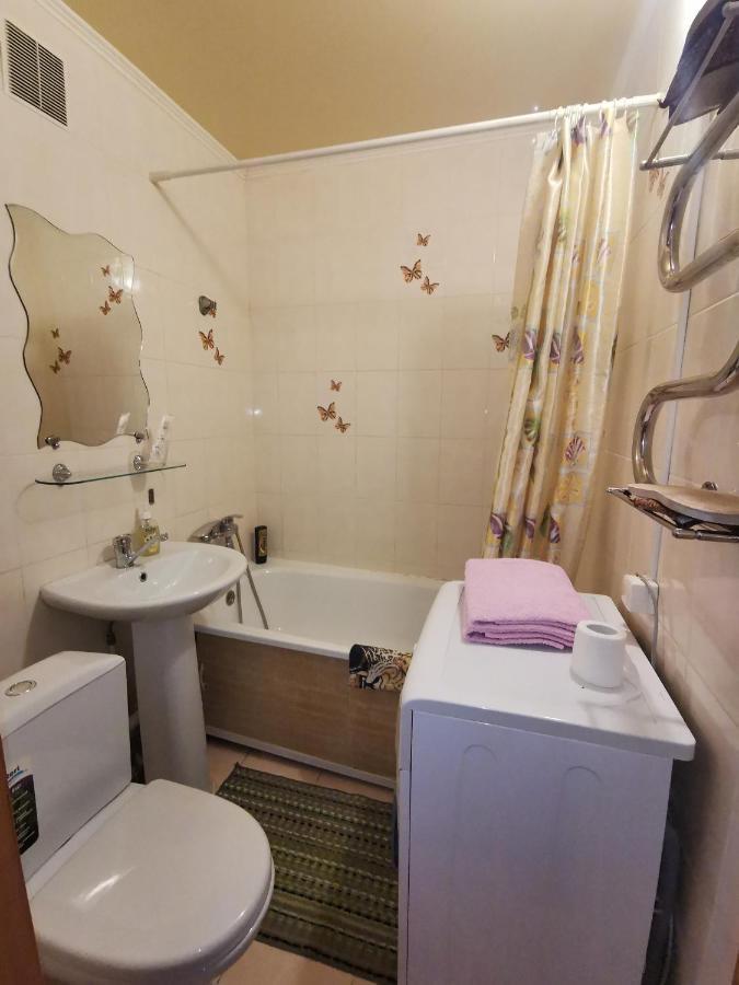 1 Комн Апартаменты В Центре Рядом С Парком Qostanai Exterior foto